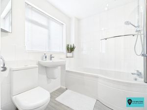 En Suite - click for photo gallery